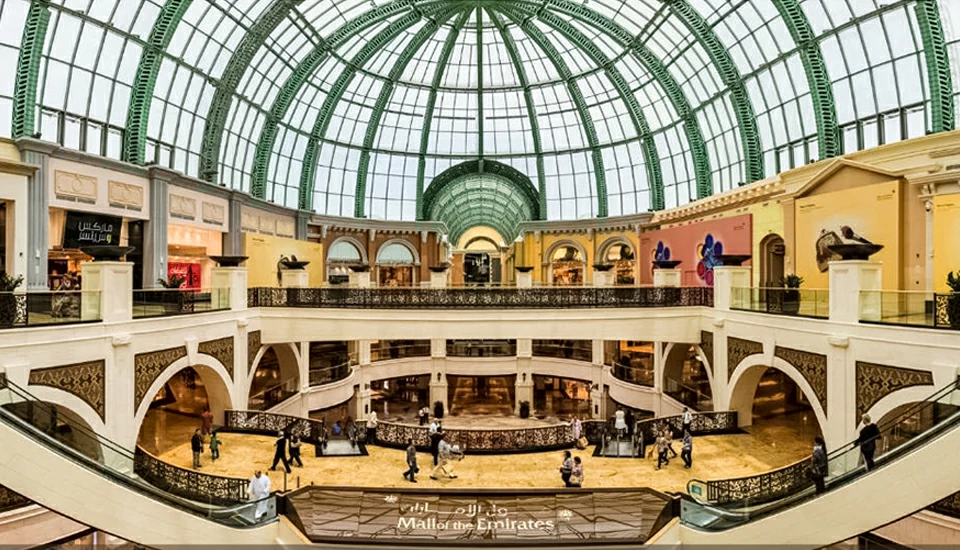 هتل گرند کازموپولیتن دبی